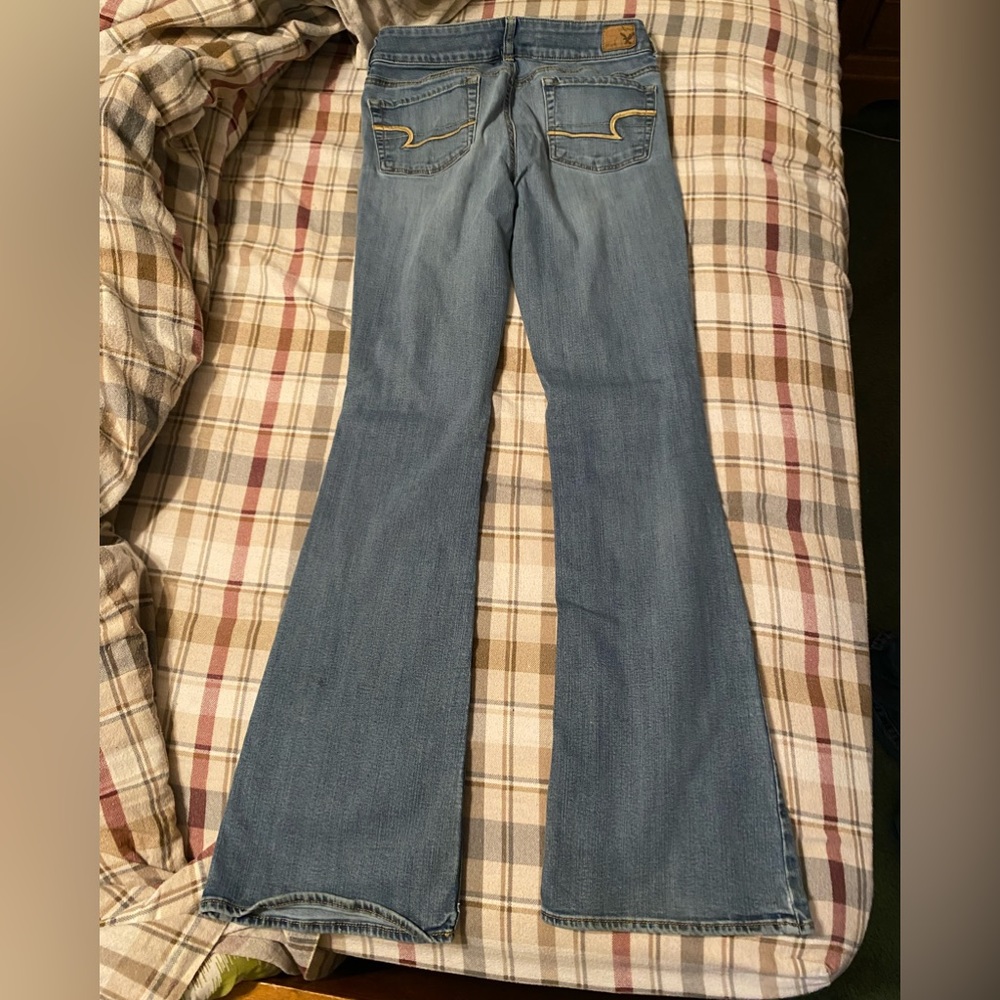 American Eagle size 6 long Artist super stretch jeans.